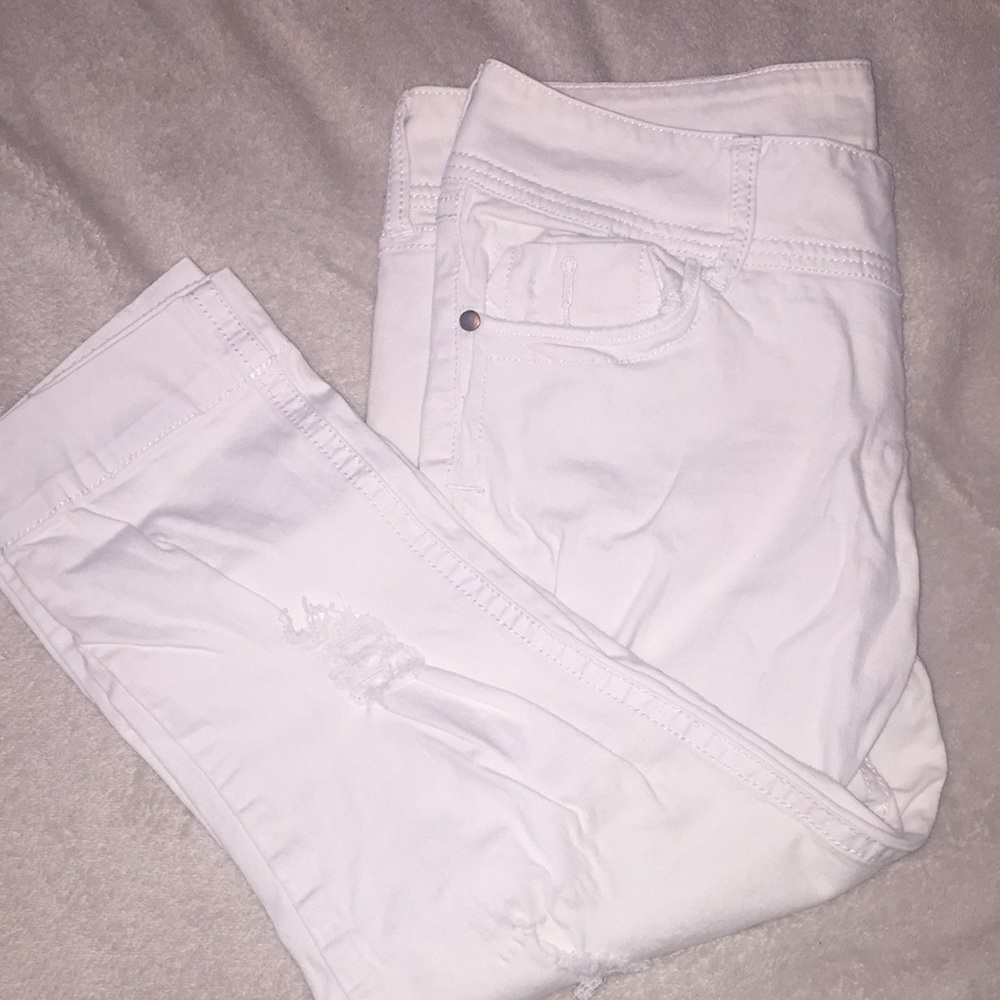 Mudd White Capri Jeans 11